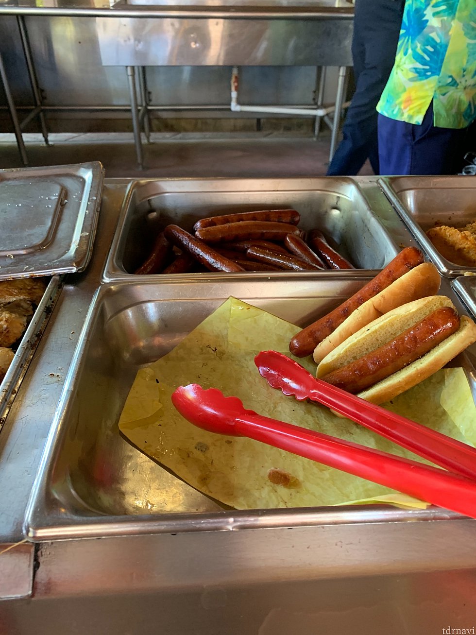 ホットドッグ🌭にはケチャップ、マスタード、BBQソース、ハニーマスタードがありました!