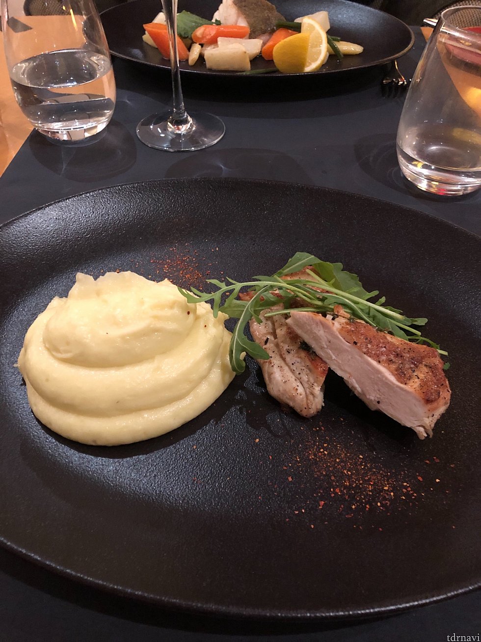 チキンとフィッシュから選べたのでチキンにしました🍗
