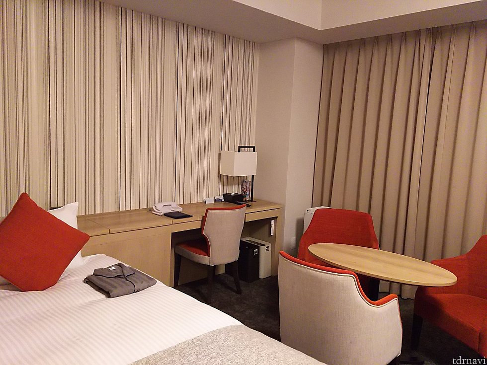 ベッド3台(MAX4台)のお部屋は広々です