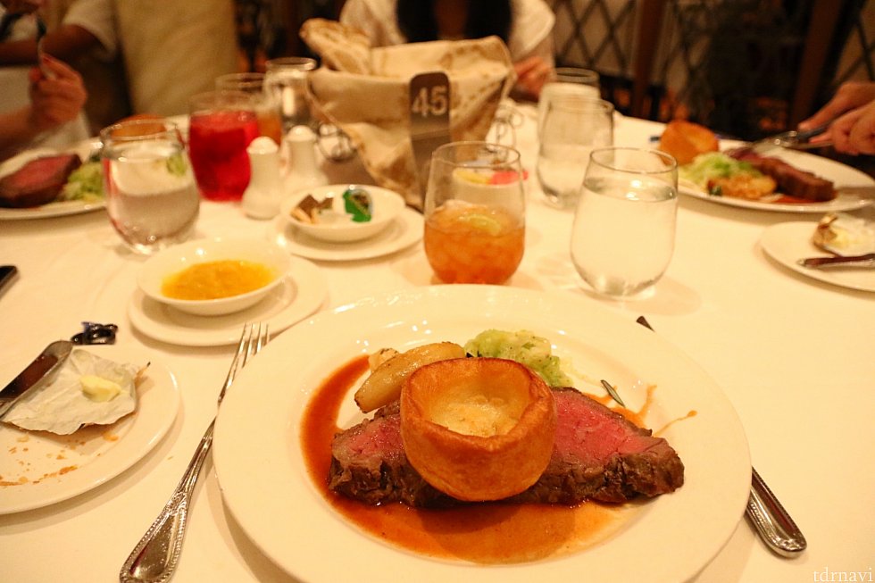 フィレステーキ。柔らかくて美味しいです。振り返るとお肉ばかり食べてます…(笑)