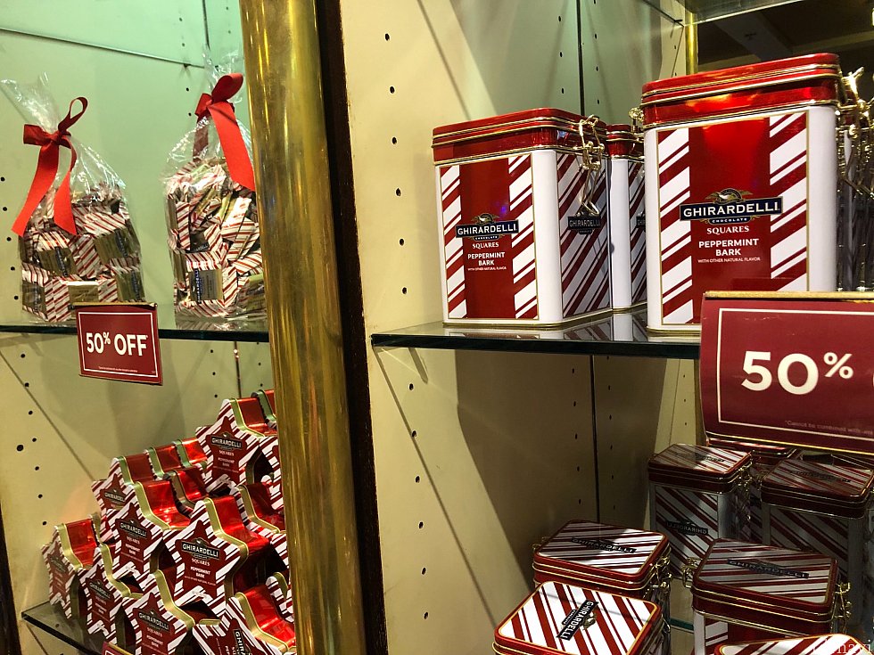 バラマキ用のチョコ🍫
ギラデリが50%オフになってる商品がありました。