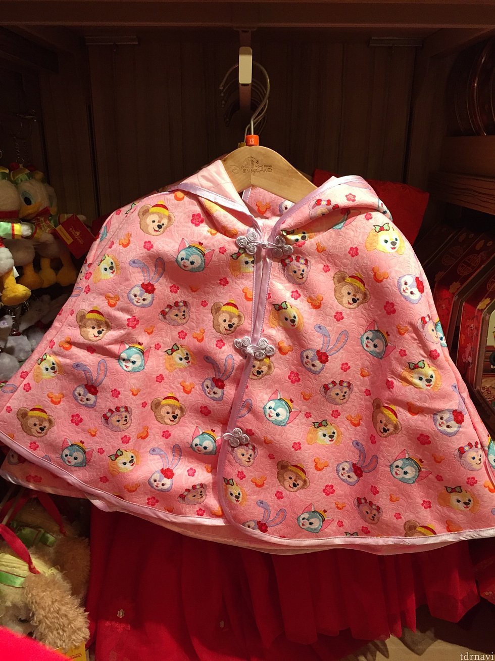 キッズ女の子用ポンチョ
(値段確認してません💦)
結構厚手なので、香港で、よりは日本で使うのがよいかと🔅