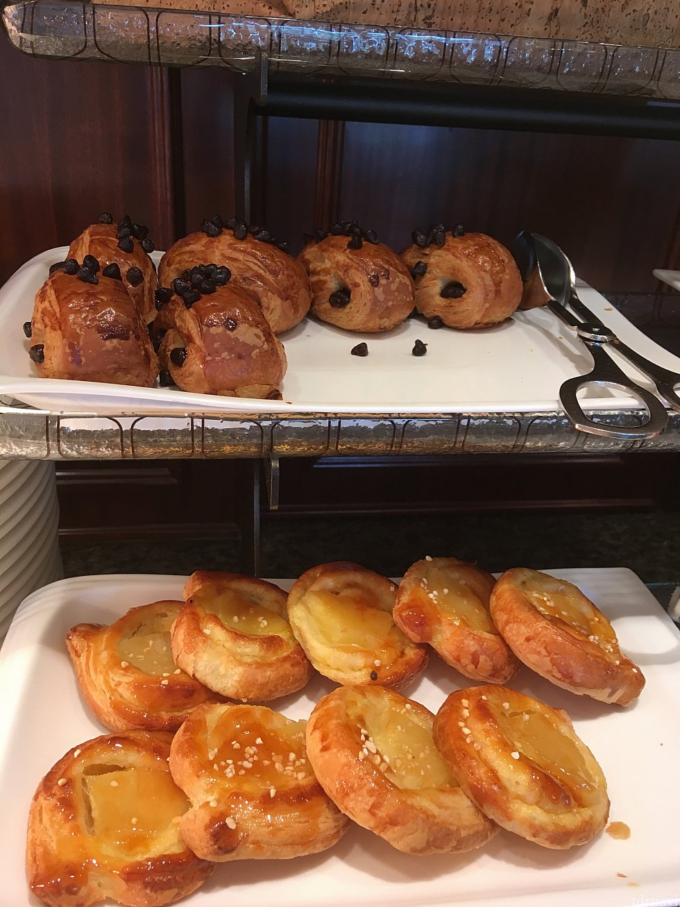 デニッシュの中でもこの上のパンオショコラが凄く美味しかった。