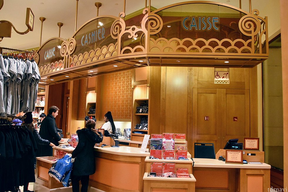 ワールドオブディズニーの免税手続きカウンター