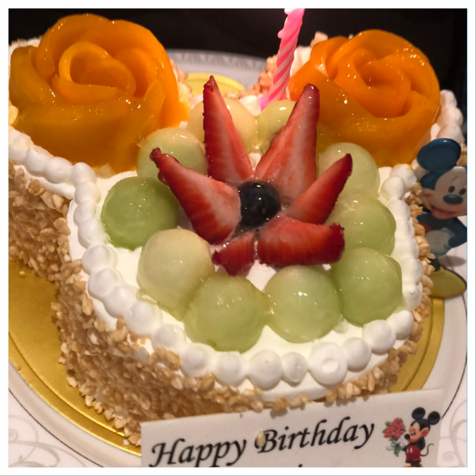 お友達が誕生月でMAのケーキです🎂
