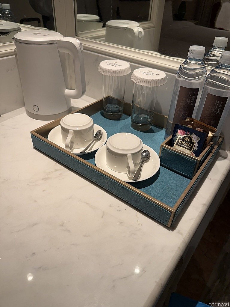 コーヒーやお茶などもあり<br>
お水は無料で毎日補充されます