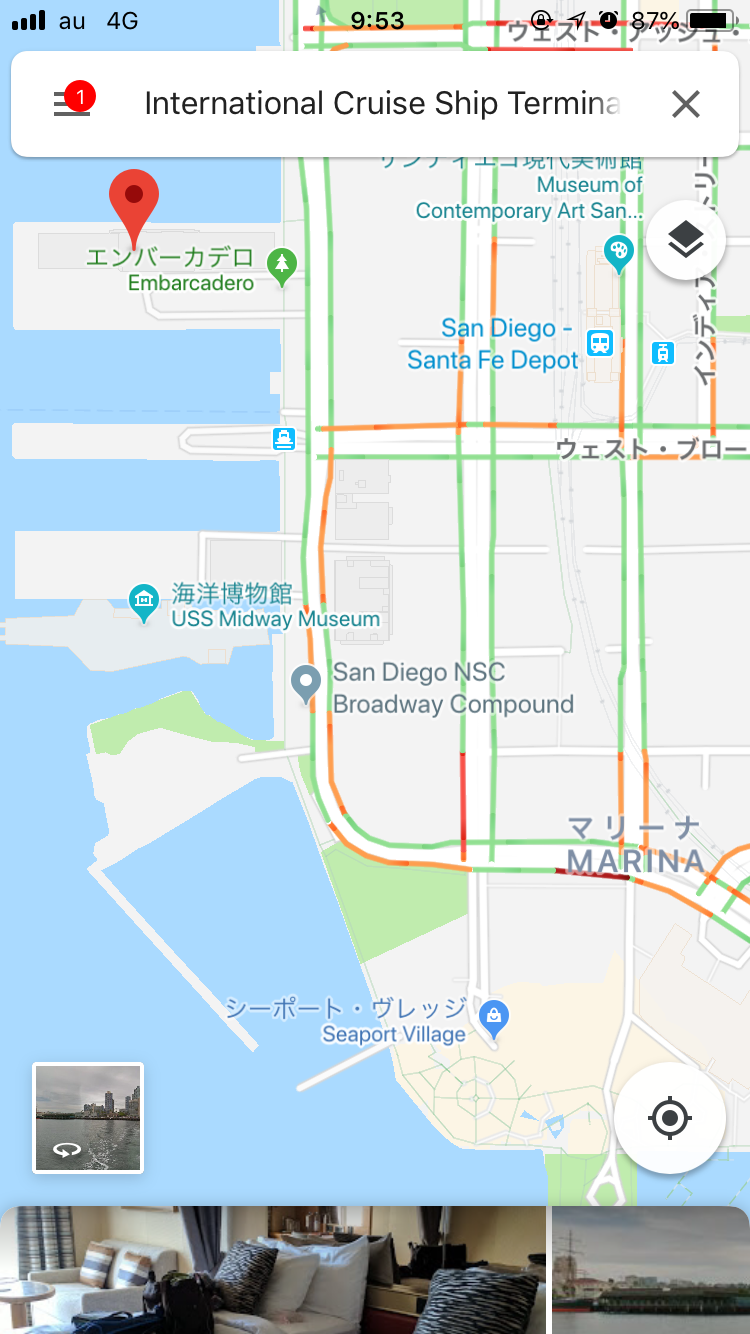 クルーズターミナルの並びにミッドウェイ博物館、さらにその奥にシーポートヴィレッジがあります。
