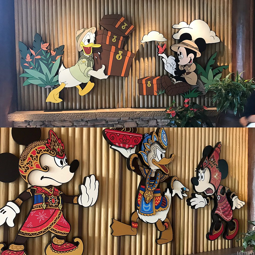 エントランスの壁が変わってました♪上:2019 下:2018