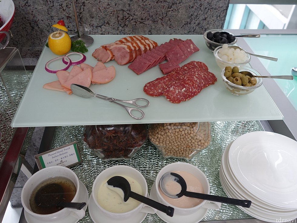 朝食ビュッフェ