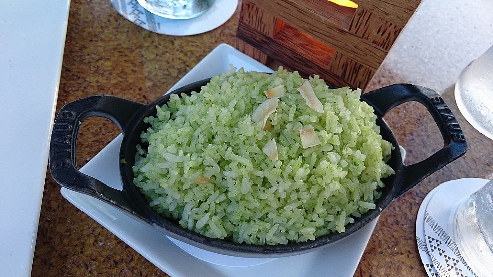 こちらも私が頼んだ、ハーブココナッツライス。量的にも味的にもちょっと・・・次は頼まないかな
