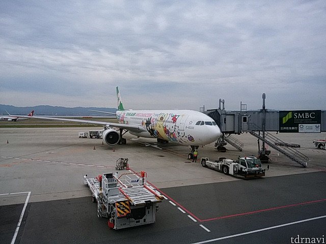 関空→台湾行きでサンリオジェットに乗りました。