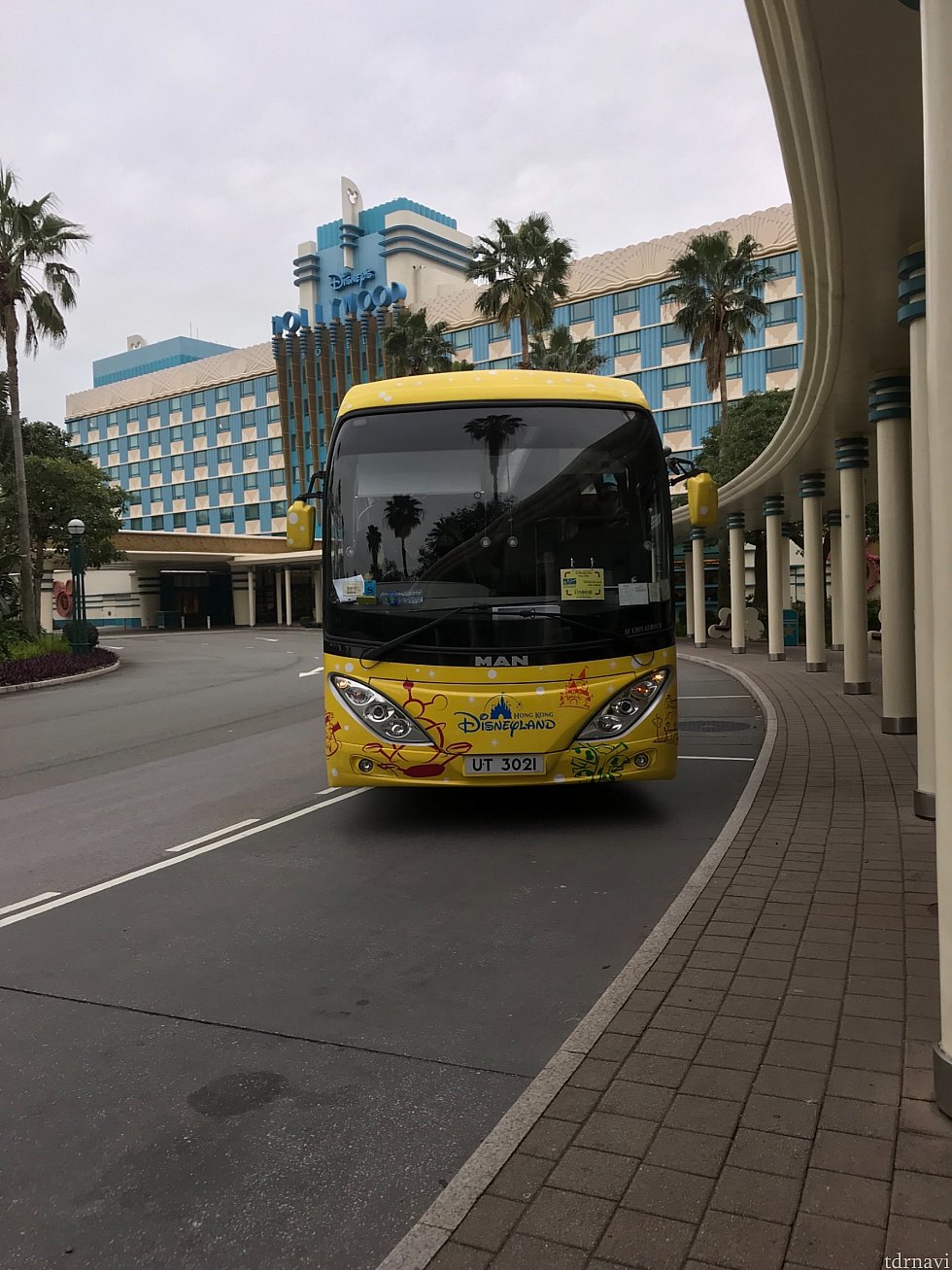 ホテル⇔パークのシャトルバスです🚌
ディズニーデザインではない普通のバスもあります!笑