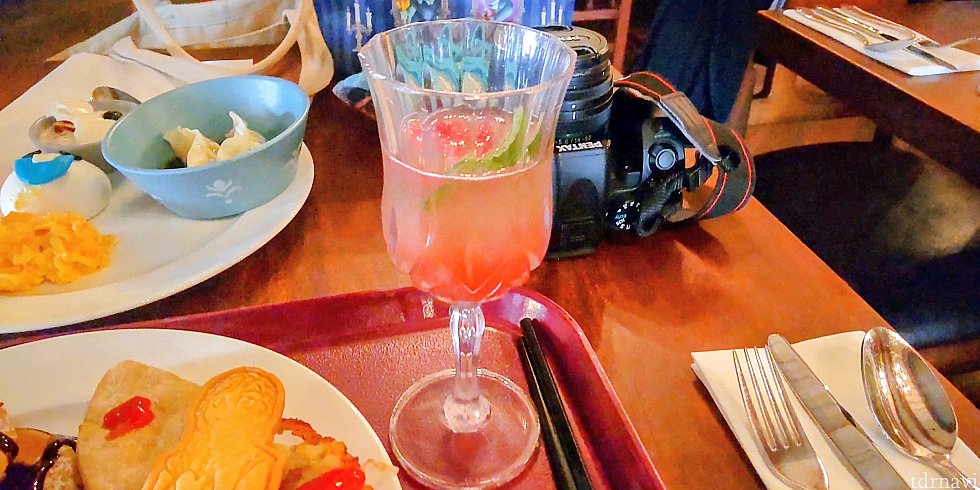 ウェルカムドリンクをいただけます。<br>
スッキリした味でとても美味しいです