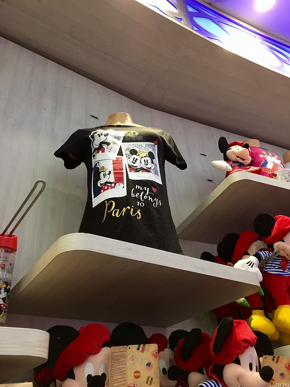 これも可愛らしいTシャツ。