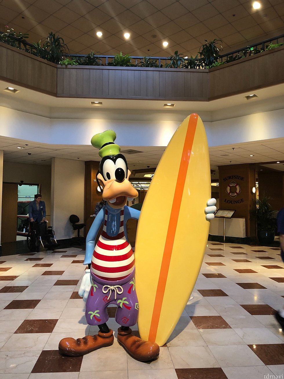 グーフィーがお出迎え☀️