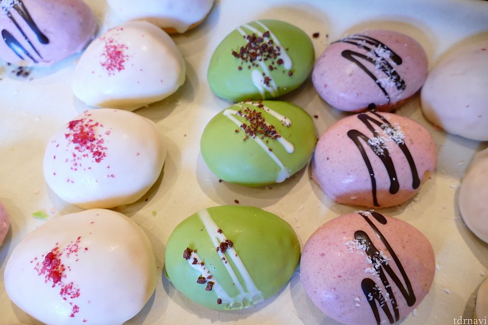 チョコクリームブレッド!カラフルなイースターエッグがモチーフになってます!ハントしまくらねば!🐣