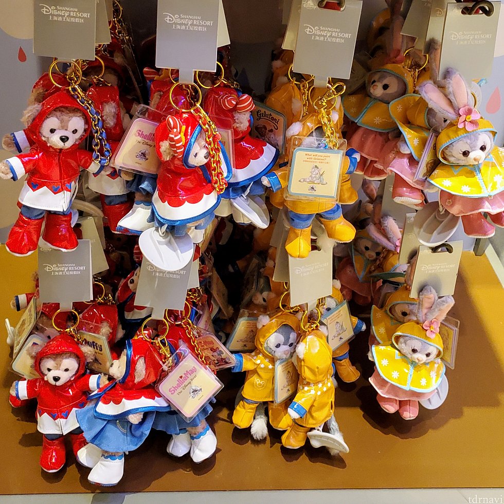 もちろんぬいぐるみバッチサイズの子もいます。