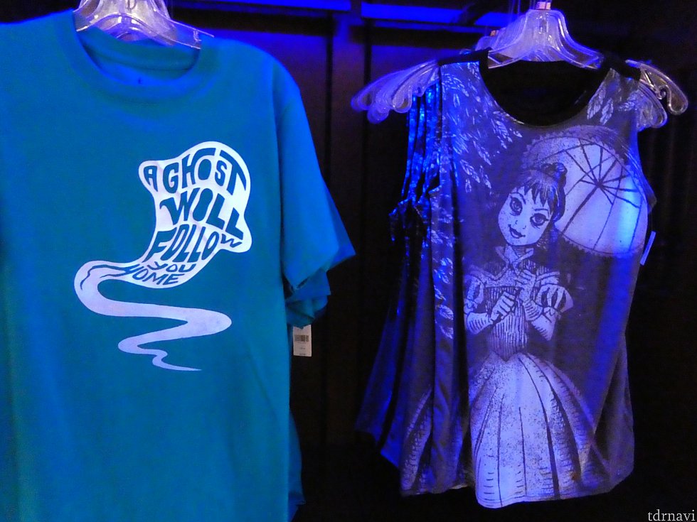 ・左:暗闇で光るTシャツ
・右:タイトロープ少女のTシャツ