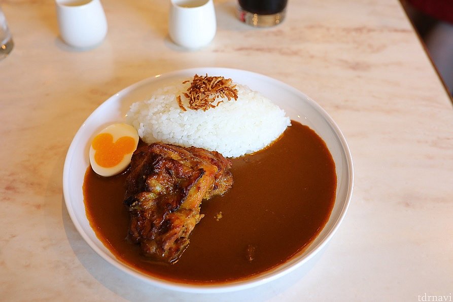 別の日のチキンカレーです!
量も多くかなりボリュームがあります♪
席は奇しくも2枚目のフレンチトーストと同じ場所でした(笑)
カメラ設定
SS 1/80
F 4.5
ISO 800
WB 太陽光