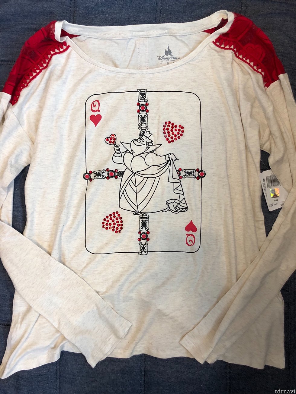凝ったデザインのTシャツですが、
ちょっと奇抜なので、余っちゃったのかも。。。