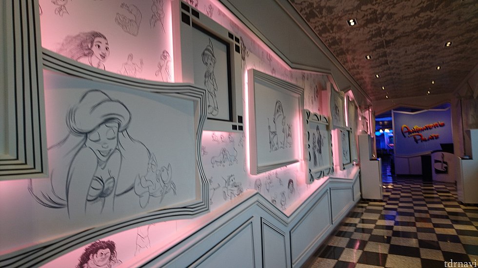 入り口はまるで美術館のよう✨