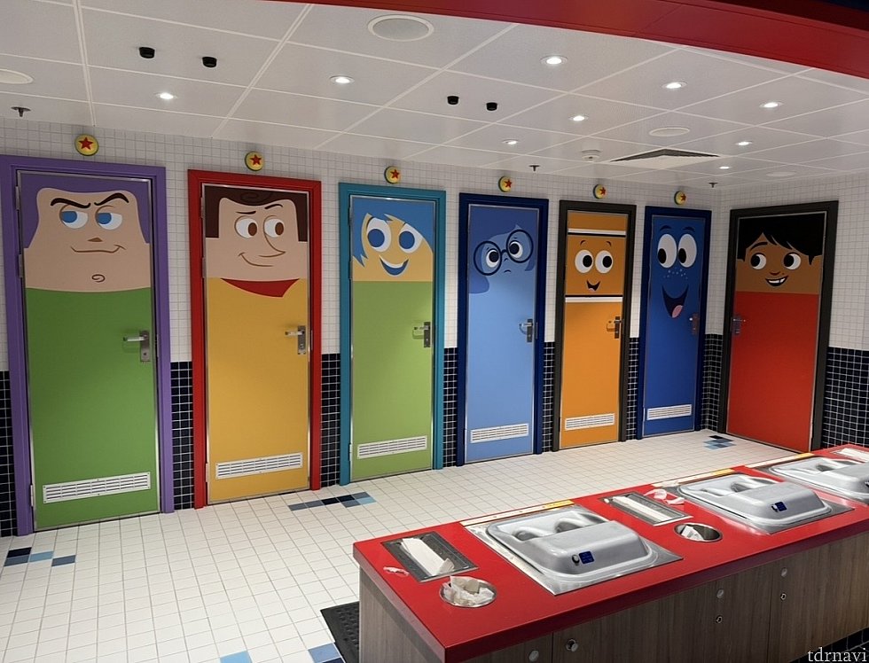 キッズスペース！トイレのドアがかわいい！