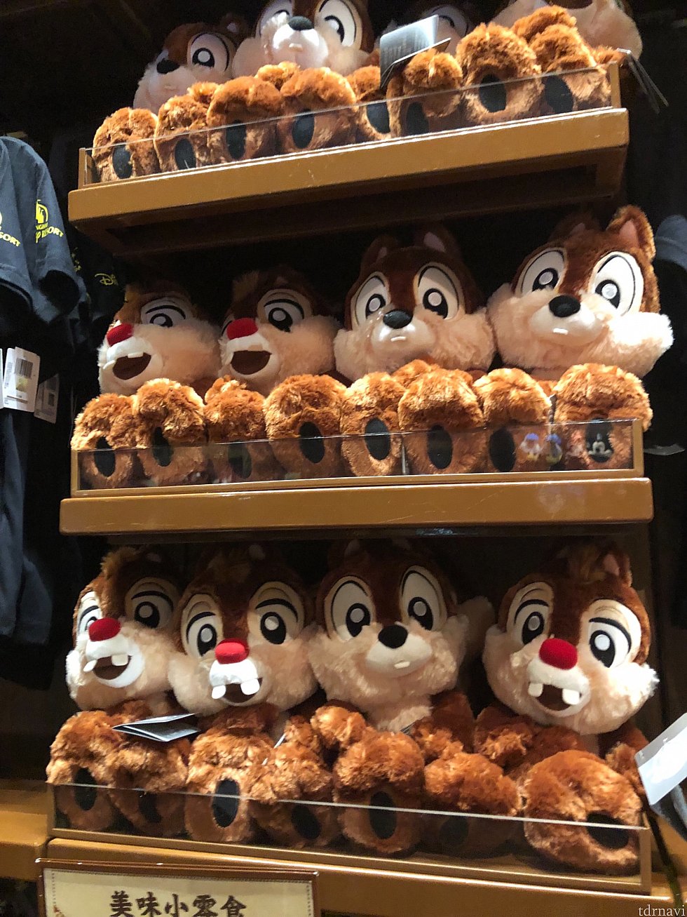 ぬいぐるみ
香港にもあるのと一緒ですね。