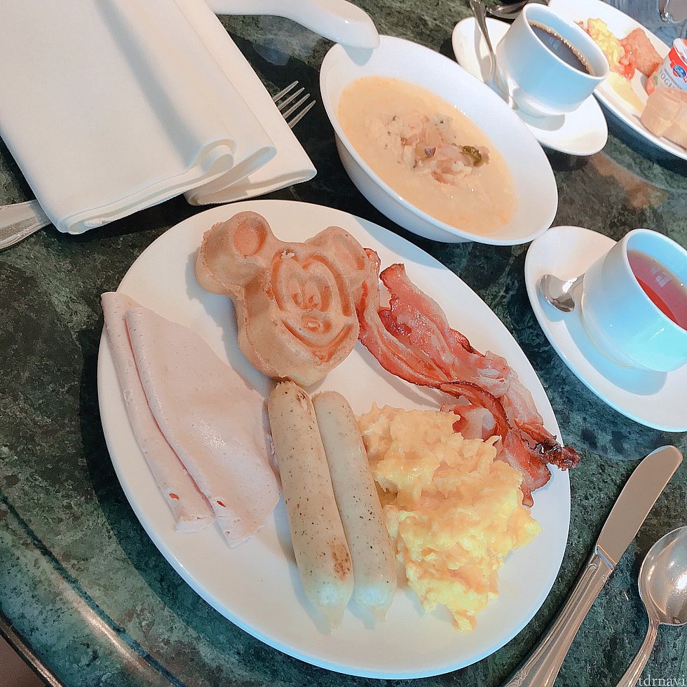 専用ラウンジでの朝食