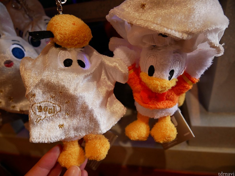 ドナルドのキーホルダー 98HKドル
ドナルドは脱いでもかわいい😌