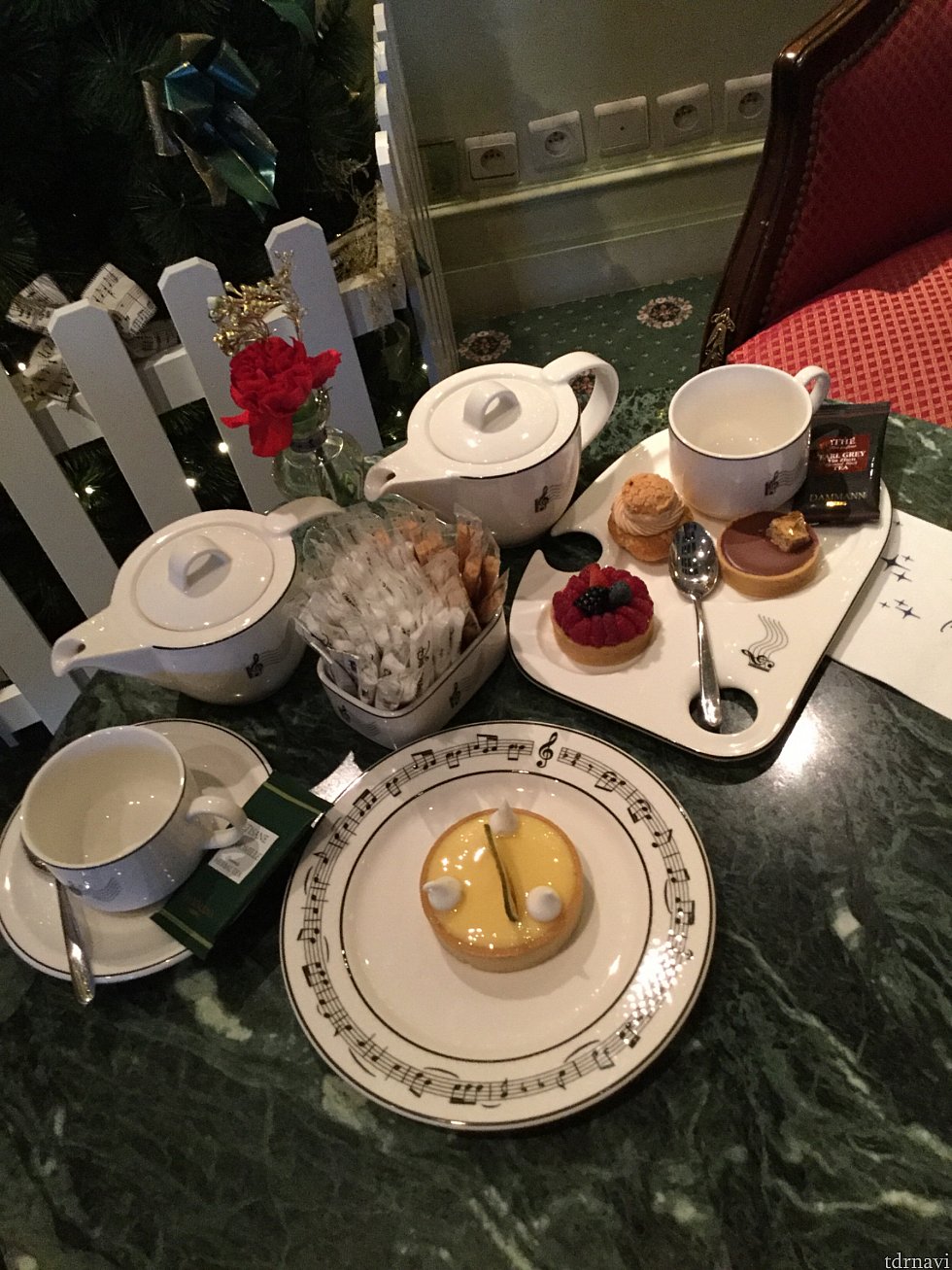 Pastry of the day & Coffee and Perits Fours