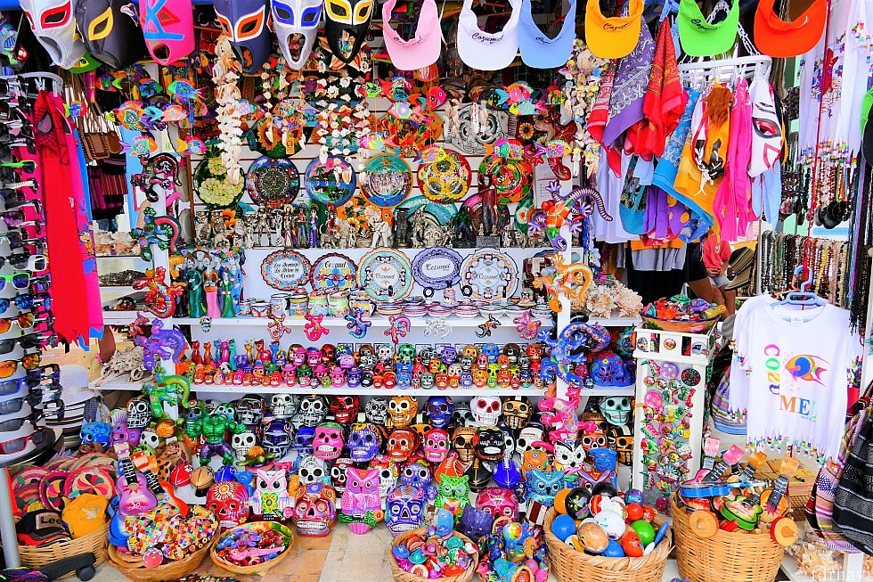 このクルーズターミナルにはメキシカンなお土産がたくさん♪素晴らしいですねー!