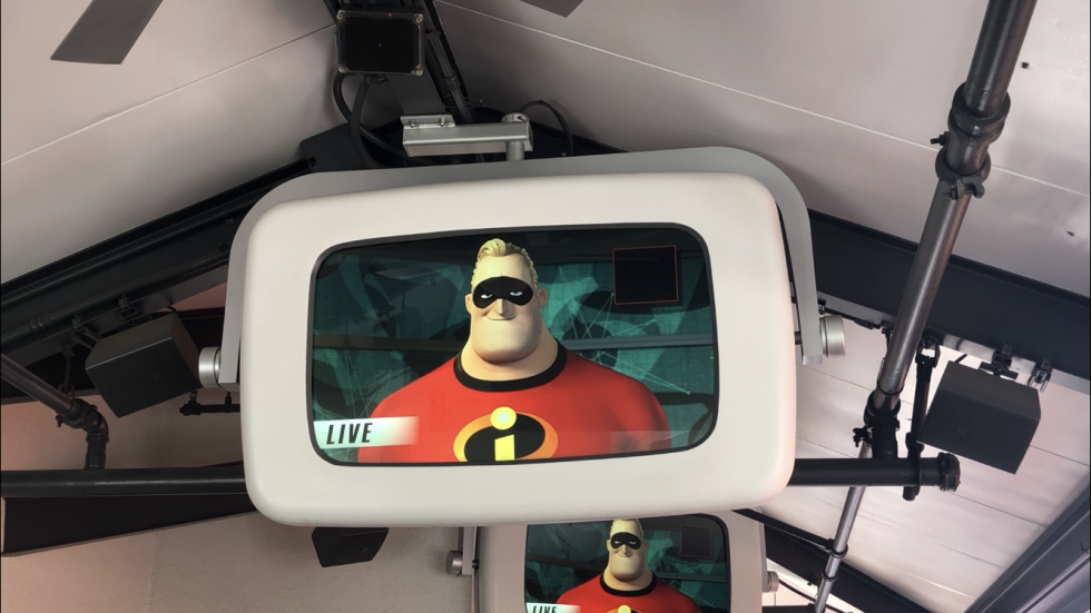 インクレディブルファミリーの映像がQラインで流れます!