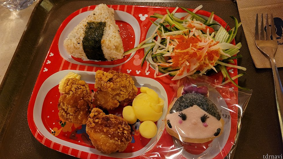 キッズメニューは大人も頼めます!こちらはJAPANブースのキッズメニュー。