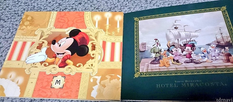 お誕生日シール付けていたら貰えました。左は2015年の物です。
