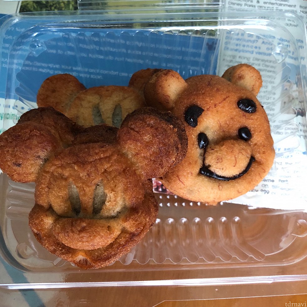 キャラクターシェイプのバナナマフィン。変わった味がしました。