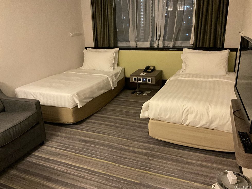 デラックスツインルームなのでお部屋も少々広めかと