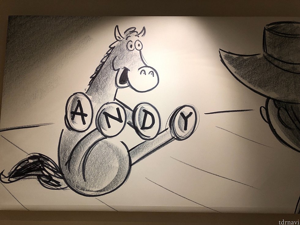 部屋までのルートには、絵が飾られてます
