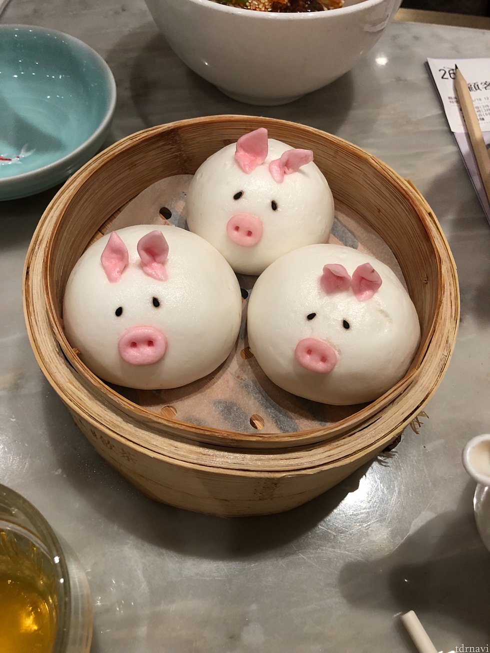 かわいい天心が食べられるレストラン「ヤムチャ」の旺角店はホテルのフロント階に連結しているランガムプレイスに入っています。