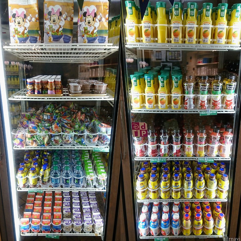 【左】キッズミール
【右】ジュース、チョコレートミルク等
