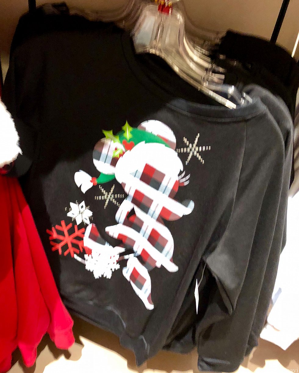 ミッキーの長袖Tシャツは$54.99