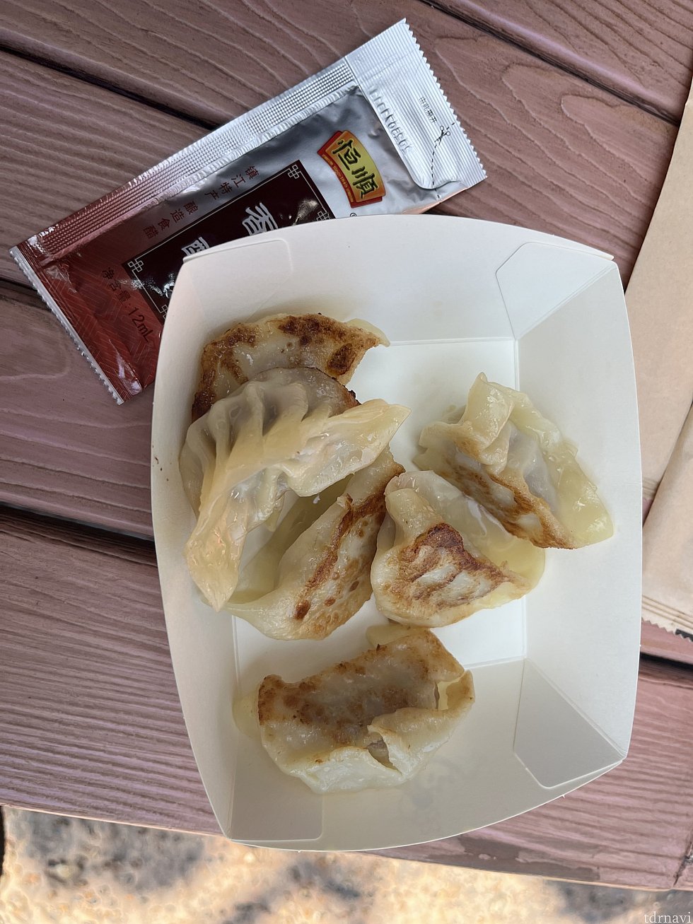 餃子を頼むと酢醤油が貰えました🙆♀️