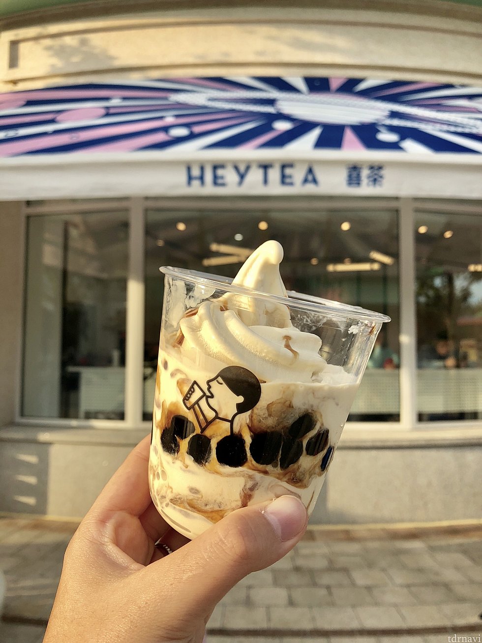 波波冰淇淋 16元。
波波=タピオカかな?黒糖味のタピオカとお茶ソフトクリームが美味しい♡