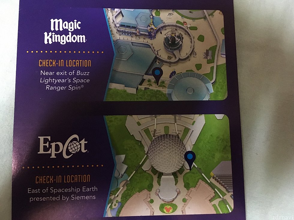 マジックキングダムのチェックイン場所はトゥモローランドのバズのアトラクションの近く。EPCOTはスペースシップアースのすぐ近くです。
