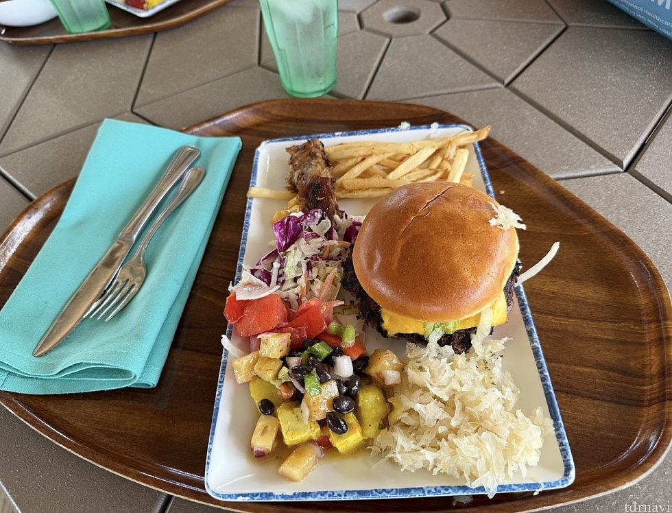 お昼ごはん<br>
ブッフェ形式です
