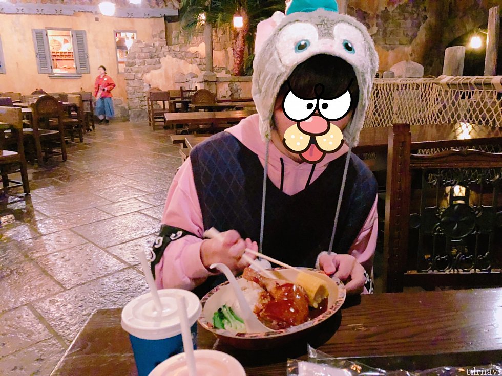 チキンの下にご飯。同じくトウモロコシ残しました。