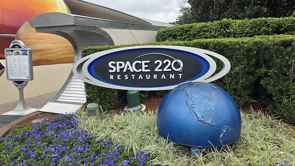 予約必須です。