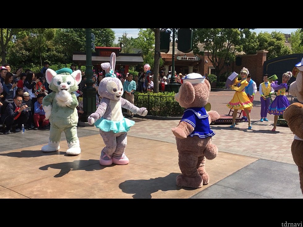 ステラ・ルーとシェリーメイがかわいくご挨拶