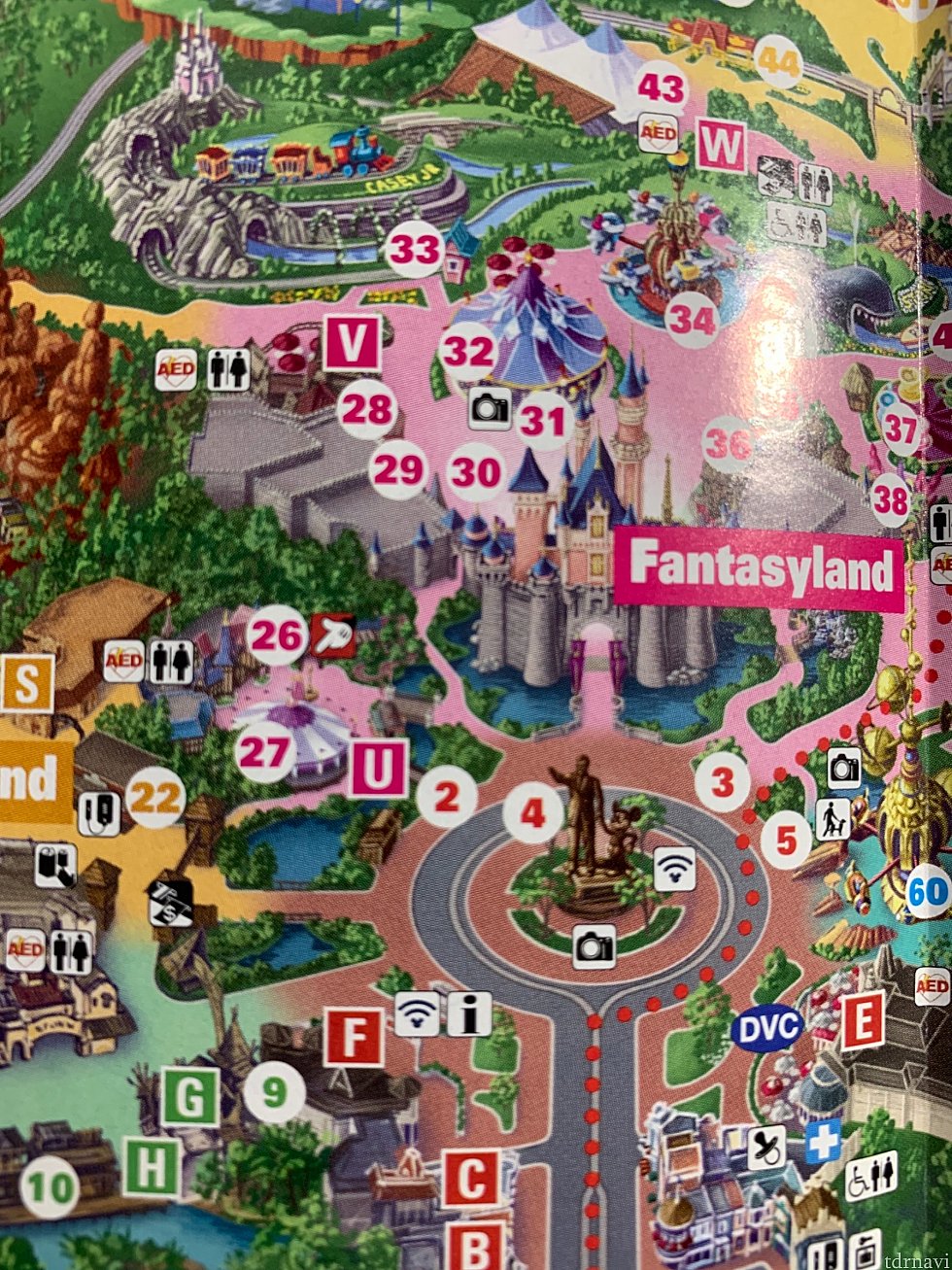 26がロイヤルホールです。