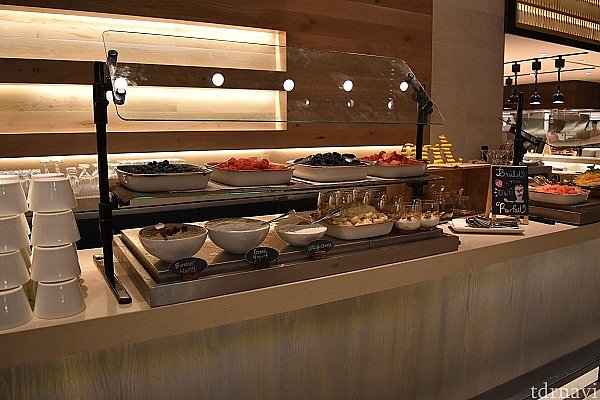 開店前の店内