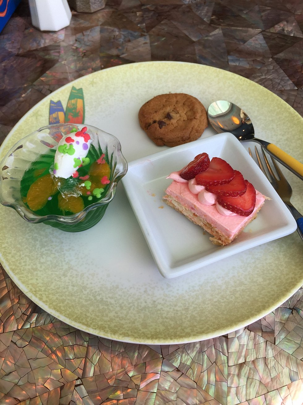 昼食のデザート